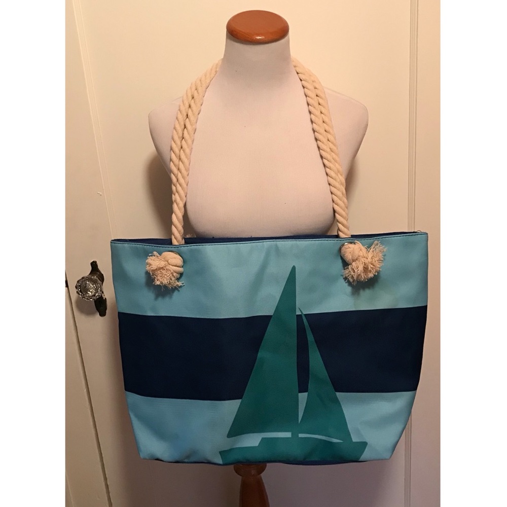 NWT Beach Tote, 14” x 21” - Picture 1 of 6